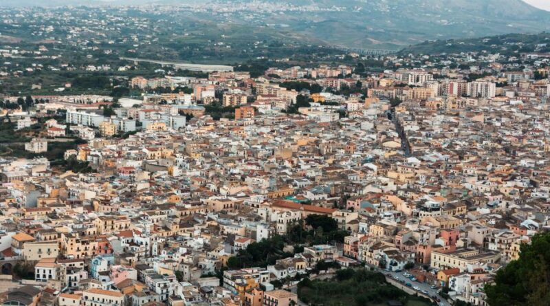 vue aérienne de palerme en sicile avec le monte pellegrino en arrière-plan